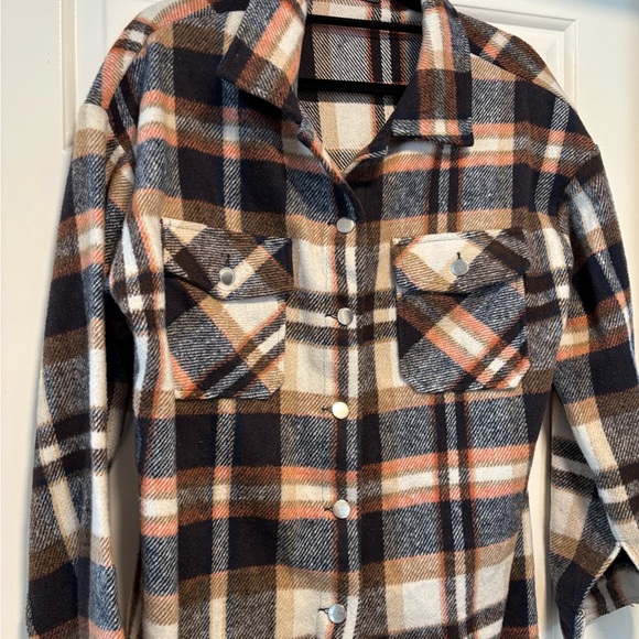 Unisex Plaid Flannel Shacket - L - Great Condition - Picture 3 of 6